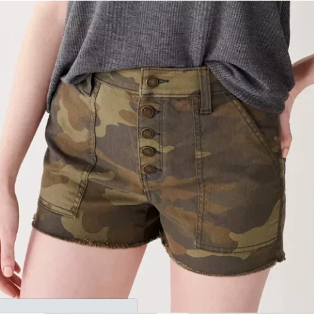 Juniors Camo Camouflage Button Front Fray Hem Utility Short Shorts Buttons Sz 5